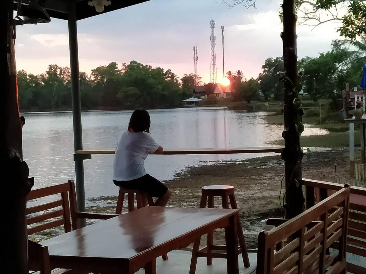 Khum Thong Resort Takuapa Exterior foto
