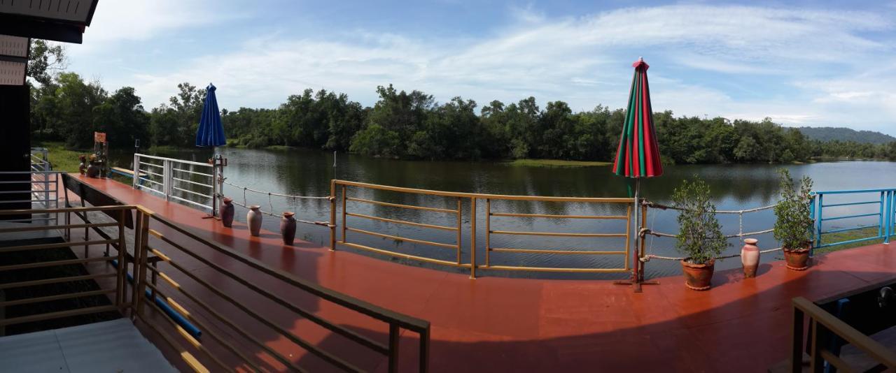 Khum Thong Resort Takuapa Exterior foto