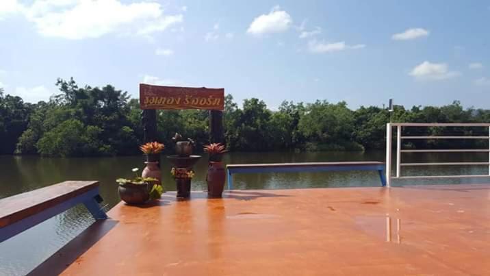 Khum Thong Resort Takuapa Exterior foto